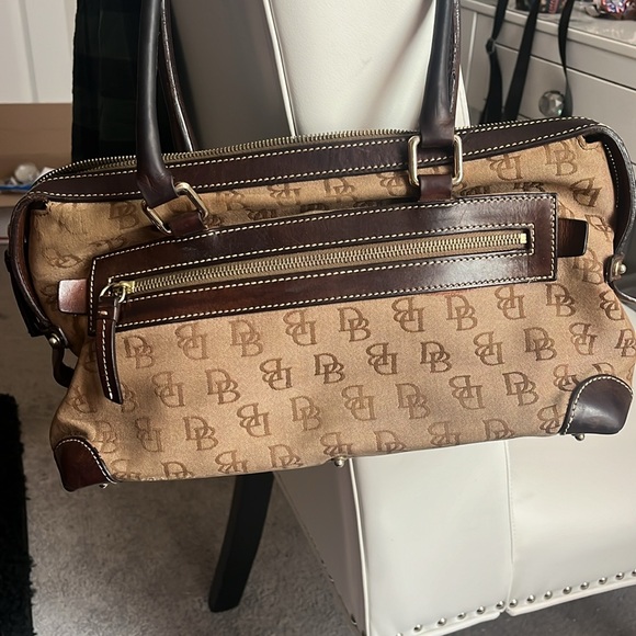 VINTAGE DOONEY & BOURKE - Picture 3 of 14